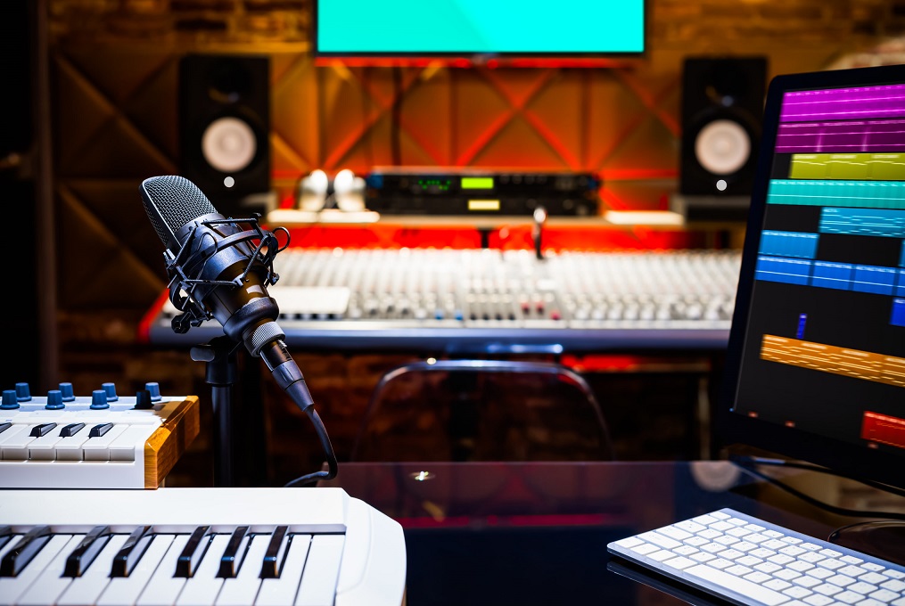 How To Set Up a Home Recording Studio: The Complete Guide - TuneCore